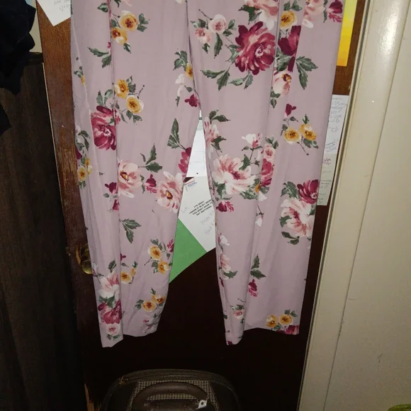 TORRID high waisted floral trousers  🆕 - Picture 6 of 10